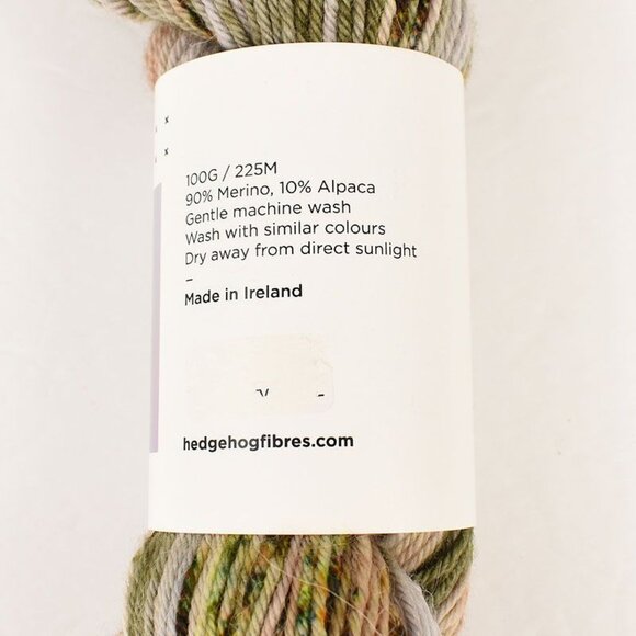 Hedgehog Fibres Alpaca DK Yarn Merino Alpaca Blend Green Speckled - Picture 3 of 3